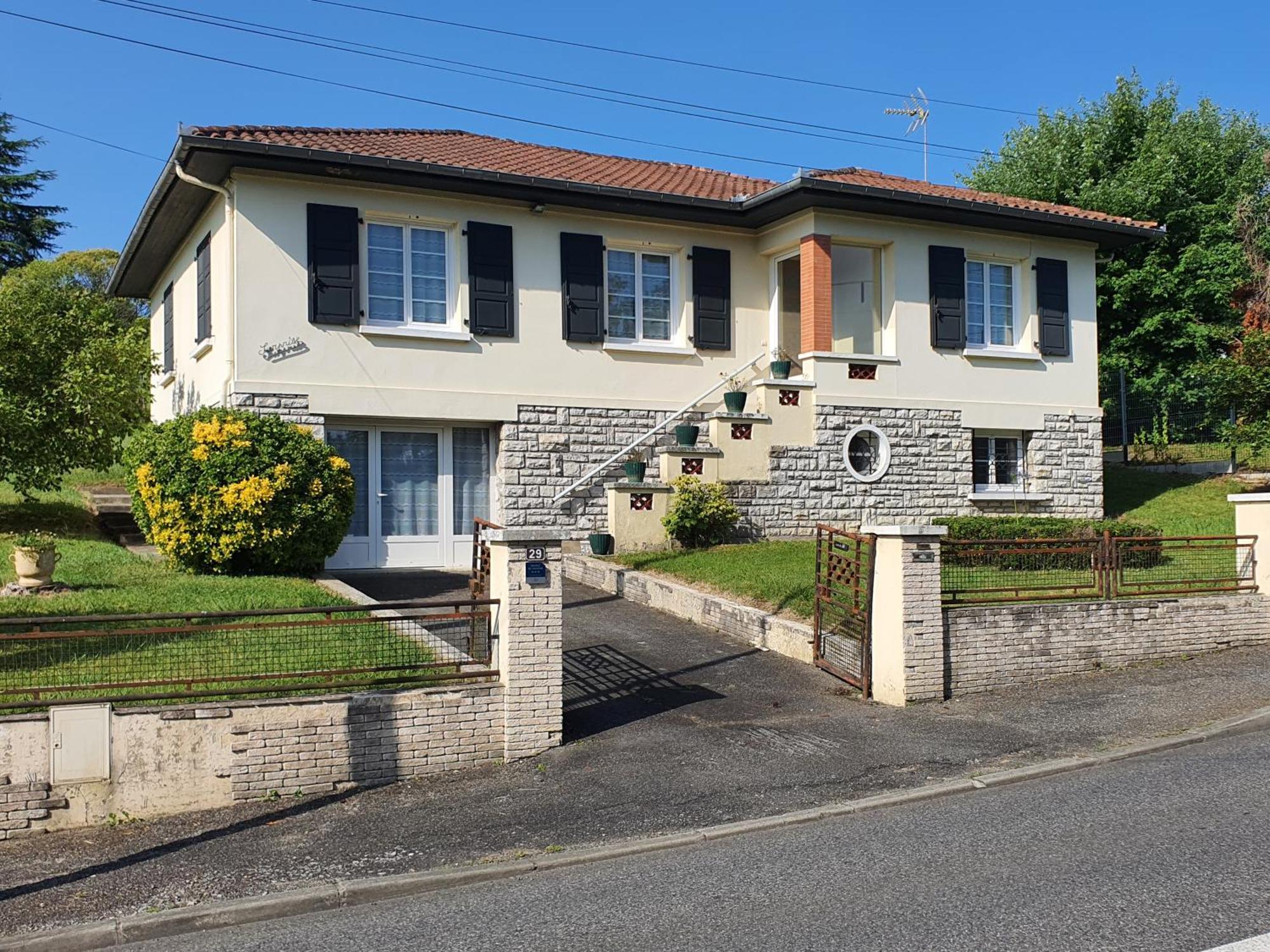 Appartements - Chez Alice Salies-de-Béarn المظهر الخارجي الصورة